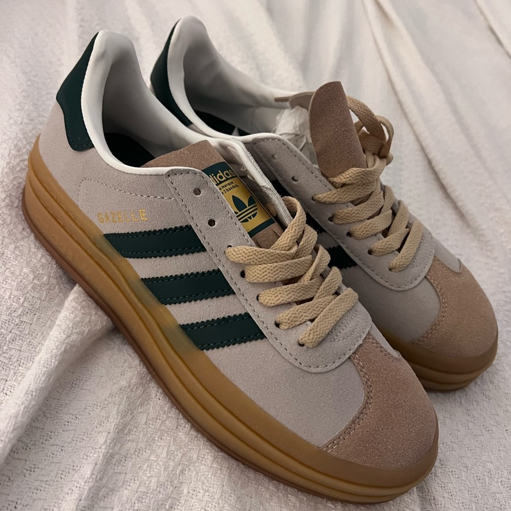 Adidas Men's Cream and Dark Green Sneakers